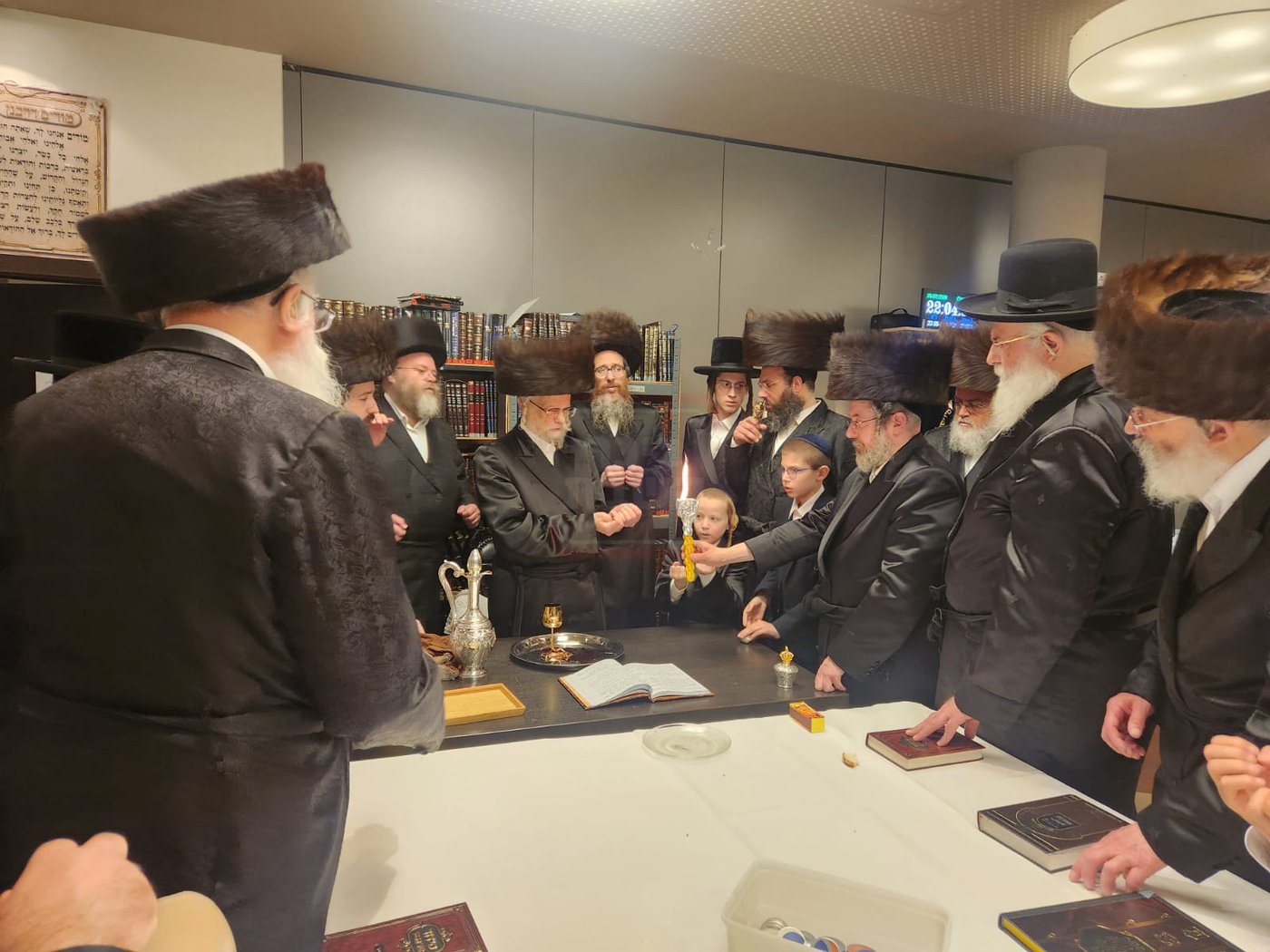 האדמו"ר מסערט ויז'ניץ בהבדלה באוסטריה