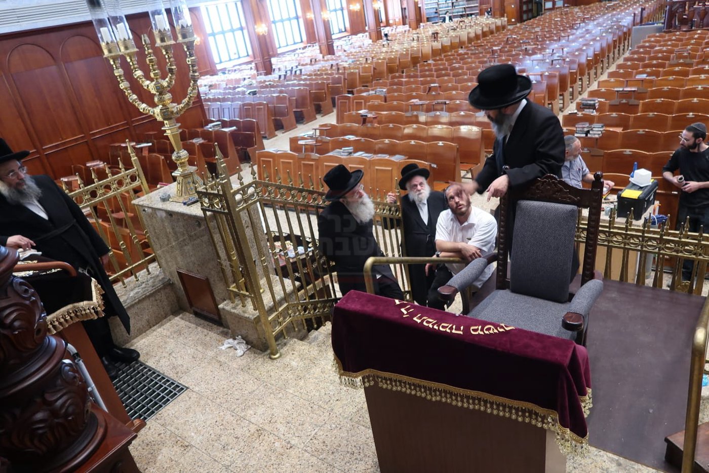 מקומו של האדמו"ר מבעלזא מוכן לימים הנוראים