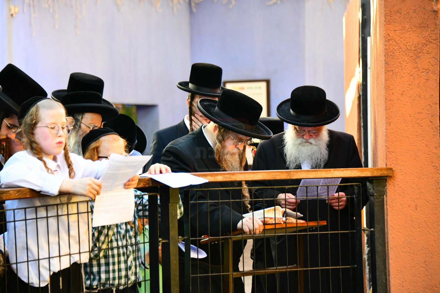 האדמו"ר משומרי אמונים שליט"א בתשליך