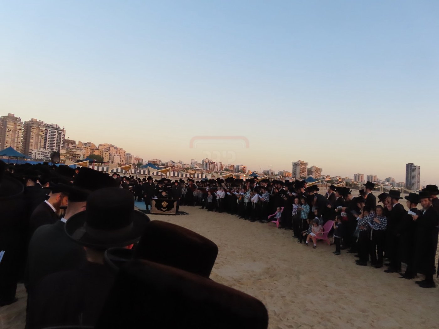 האדמו"ר מקרעטשניף שליט"א באמירת תשליך באשדוד