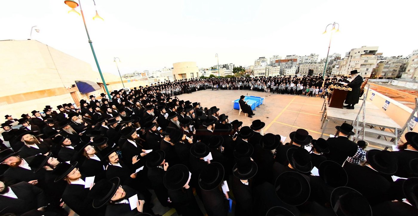 האדמו"ר מדארג שליט"א בתשליך
