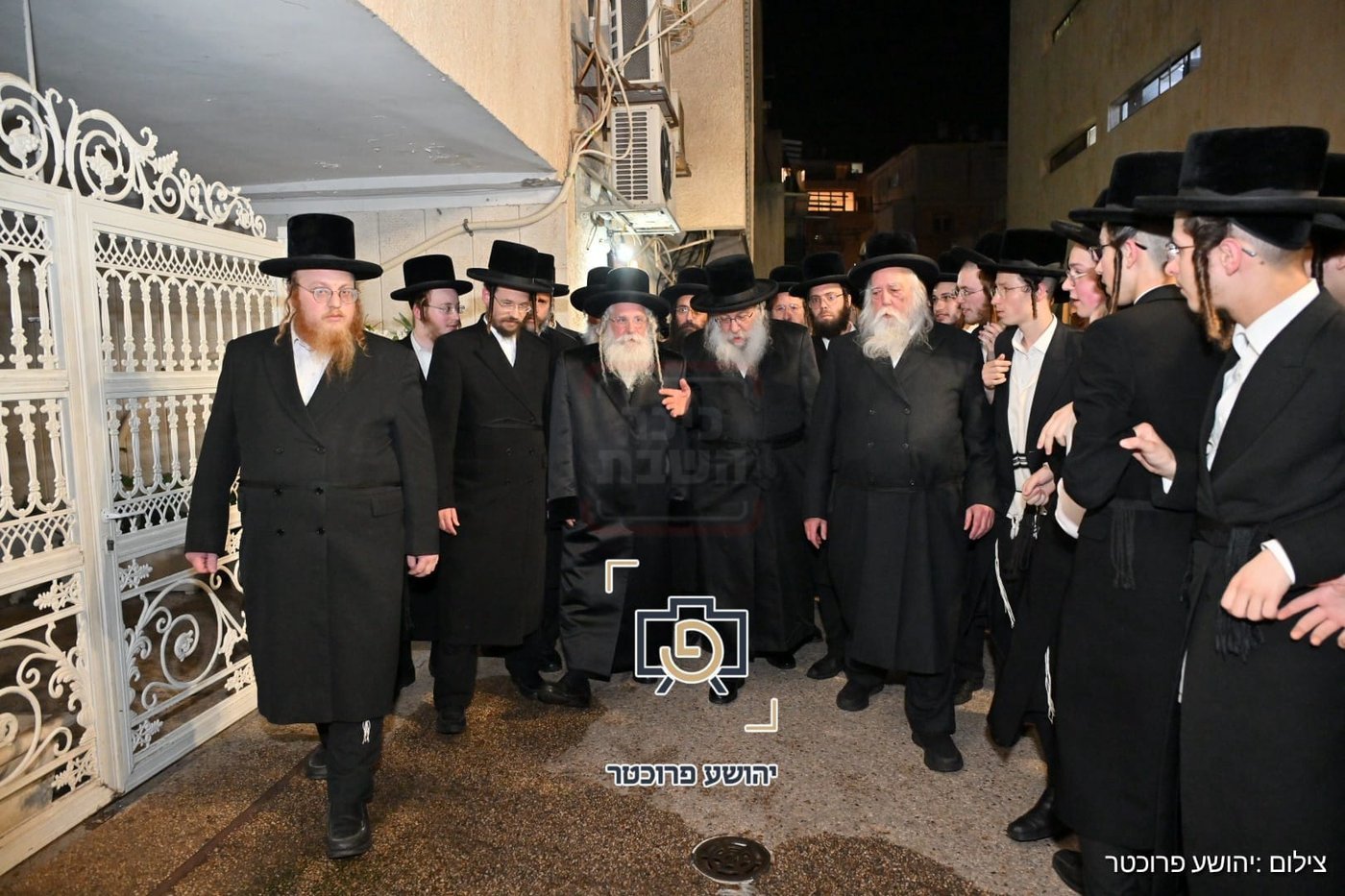פגישת האחים האדמו"רים מנדבורנה