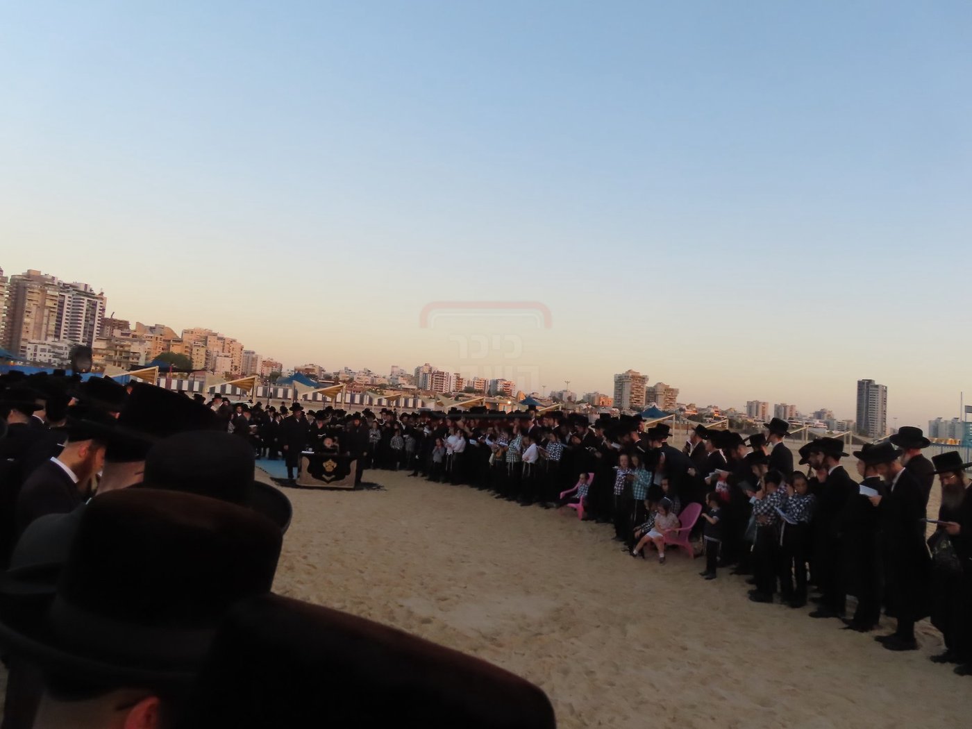 האדמו"ר מקרעטשניף שליט"א באמירת תשליך באשדוד