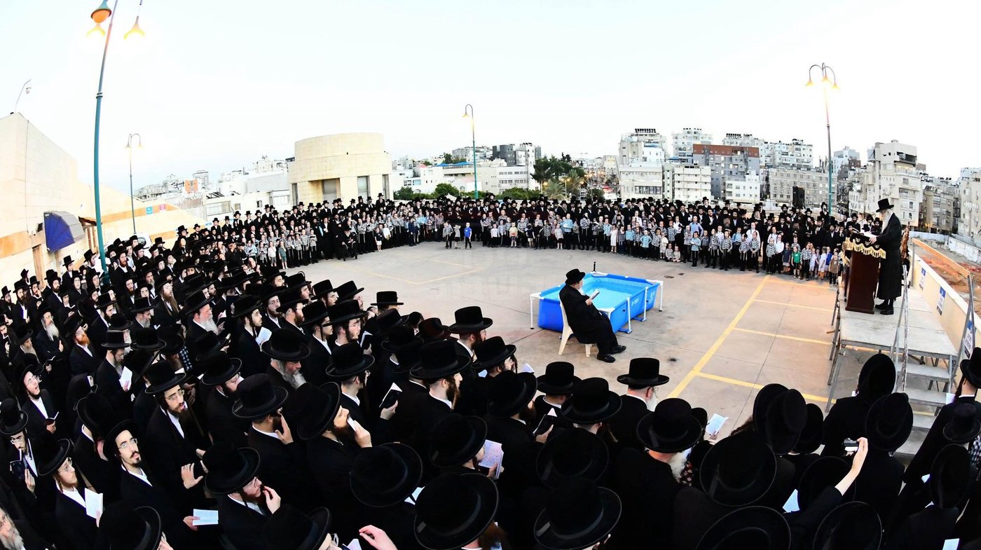 האדמו"ר מדארג שליט"א בתשליך