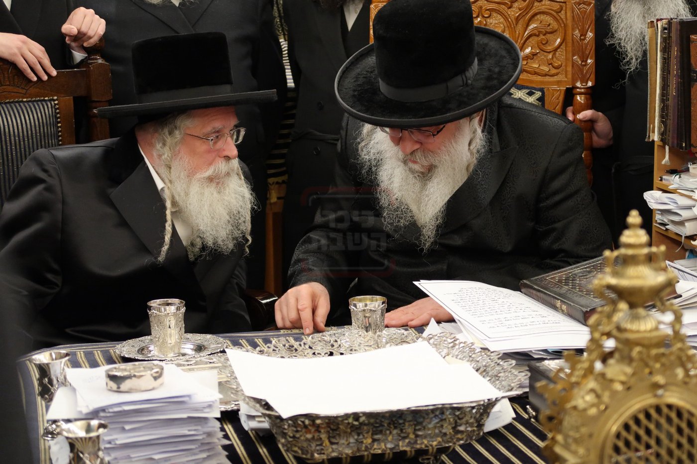 פגישת האחים האדמו"רים מנדבורנה