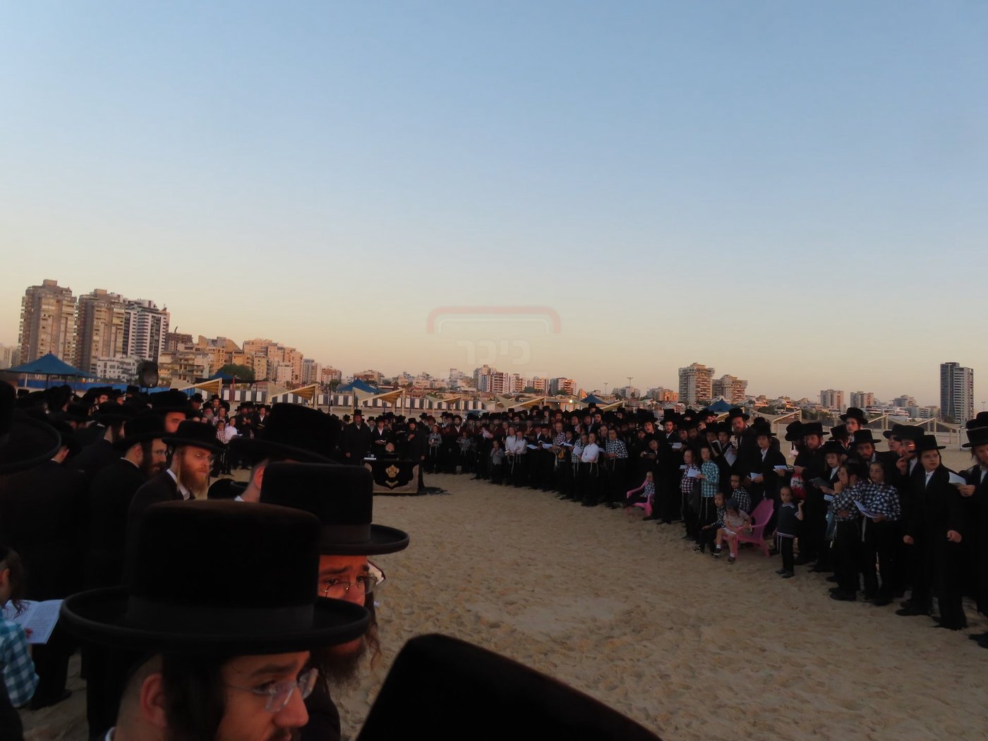 האדמו"ר מקרעטשניף שליט"א באמירת תשליך באשדוד