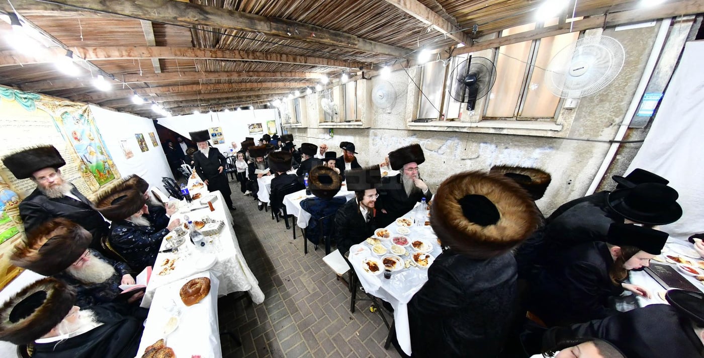 האדמו"ר מספינקא כהנא בטיש חול המועד סוכות
