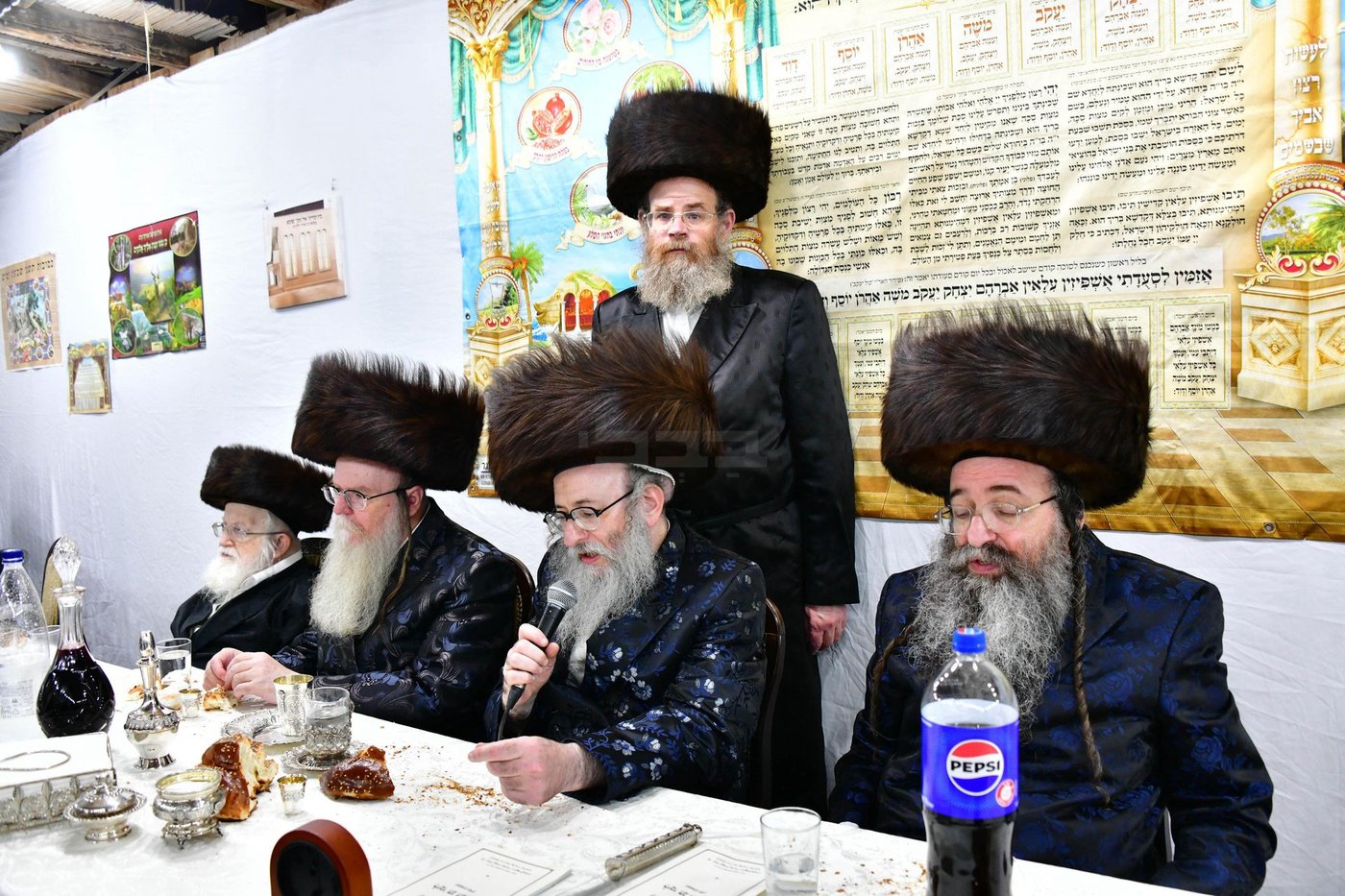 האדמו"ר מספינקא כהנא בטיש חול המועד סוכות