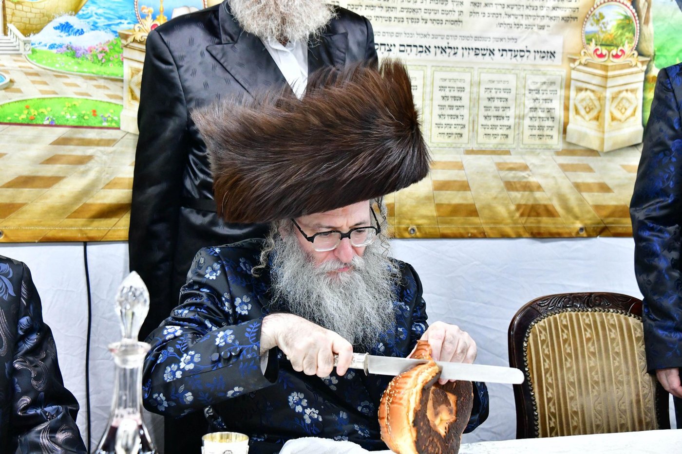 האדמו"ר מספינקא כהנא בטיש חול המועד סוכות