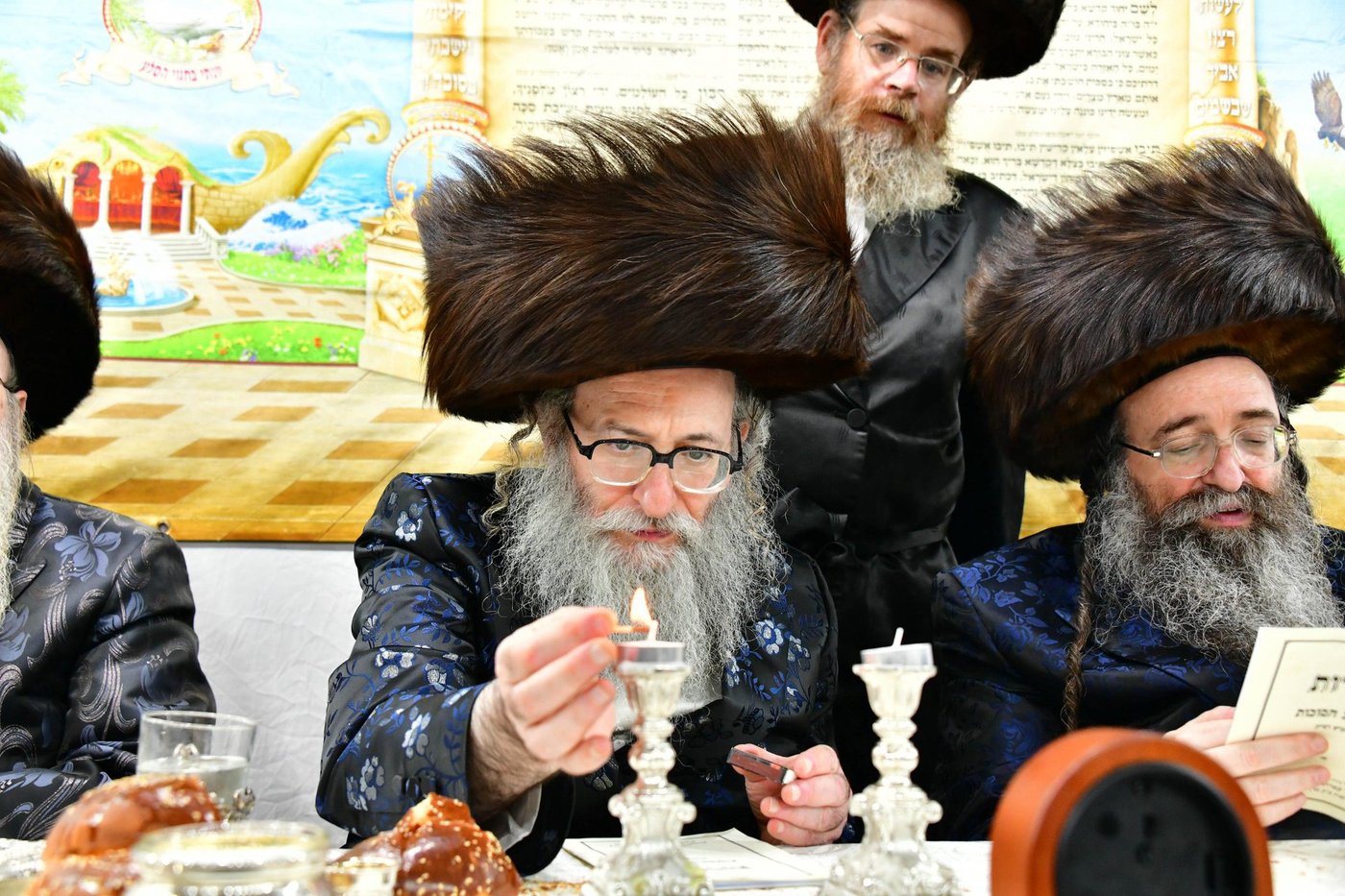 האדמו"ר מספינקא כהנא בטיש חול המועד סוכות