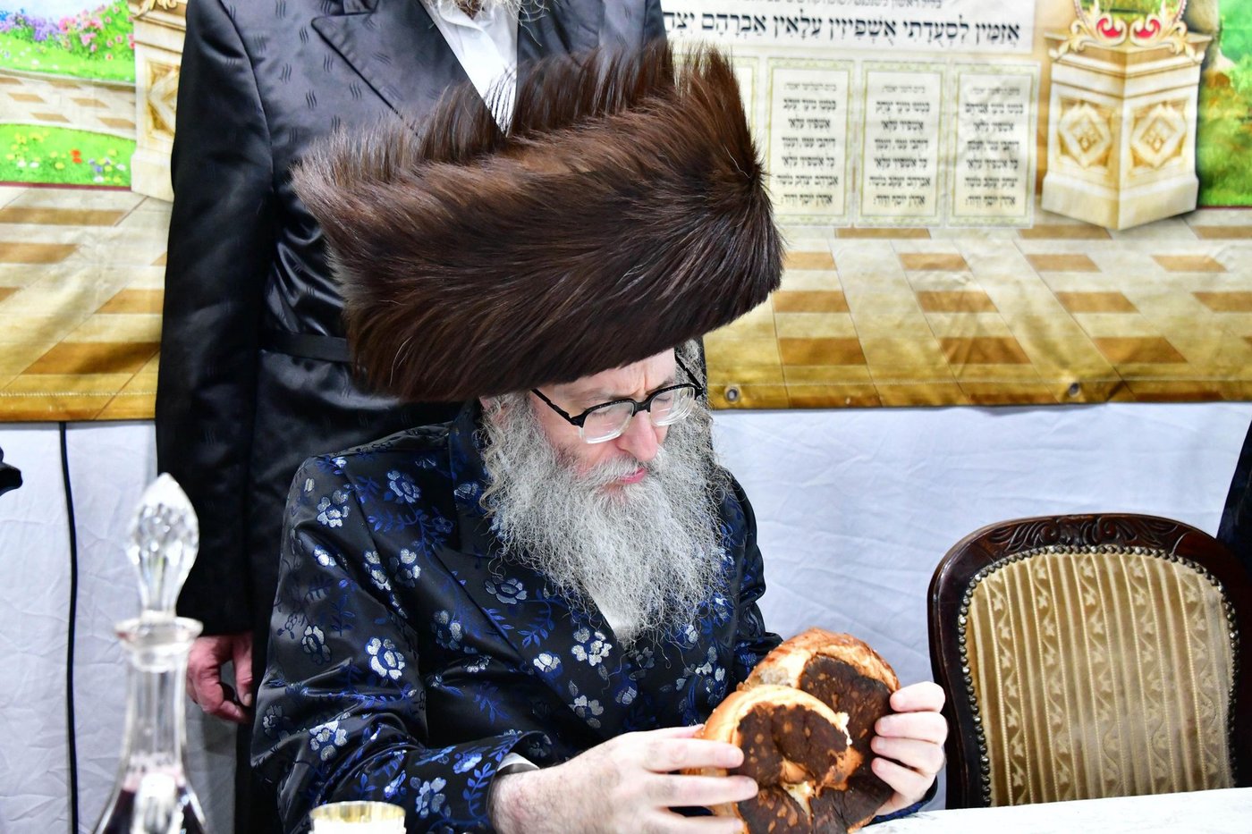 האדמו"ר מספינקא כהנא בטיש חול המועד סוכות