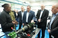 הרמטכ"ל אייל זמיר - בתקופתו כמנכ"ל כמשרד הבטחון - באלביט מערכות