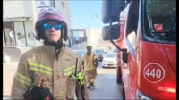 האולם והחנויות עלו באש: שריפה פרצה במבנה בבני ברק