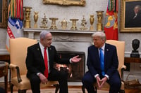 ראש הממשלה בנימין נתניהו בפגישה עם נשיא ארצות-הברית דונלד טראמפ בחדר הסגלגל בבית הלבן