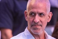 הדליף בזמן כהונת ראש השב"כ לשעבר רונן בר