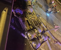 תאונה חריגה בבן שמן: משאית התהפכה מהגשר, הנהג נהרג