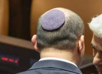 בנט