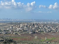 גוש דן כפי שצולם מהמרפסת של המדינה