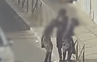בדרך לכותל: ערבי השליך כוס קפה רותח על החסידים ונעצר | צפו בתיעוד