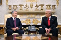 נשיא ארצות הברית ג'ו ביידן ונשיא אוזבקיסטן שווקט מירזיייב