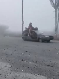 מעצמה או ארגון גרילה? הכוחות הרוסיים פולשים לפוקרובסק על אופנועים ורכבים מרוסקים