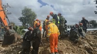 בלב תל אביב: תרגיל חילוץ מאתר הרס בתרחיש פגיעת טיל 