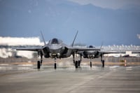 מטוסי F-35B לייטנינג II בבסיס האוויר חיל הנחתים