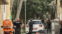 החשוד שהתבצר בדירה בירושלים נעצר • אין נפגעים