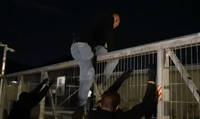 כך נראית פשיטה משטרתית על חוות חומרים מסוכנים | צפו בתיעוד