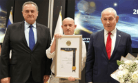 עם ראש הממשלה ושר הביטחון