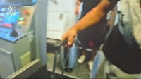 נעצר בנתב"ג: זה החשוד בהחזקת מצבור הנשק בחדרי ילדים