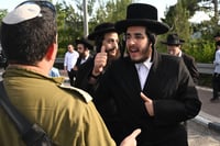חרדים בצפת