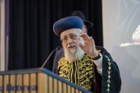 הראשון לציון הגאון רבי יצחק יוסף שליט"א
