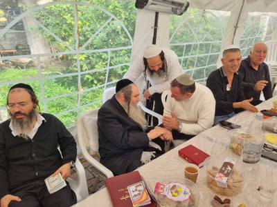 ניחום אבלים אצל הגאון רבי שלום ארוש