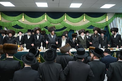 בר מצווה לבן האדמו"ר מספינקא בית שמש