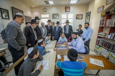 ביקור הגר״פ גולדשמידט ורבנים מאירופה בג׳רבה