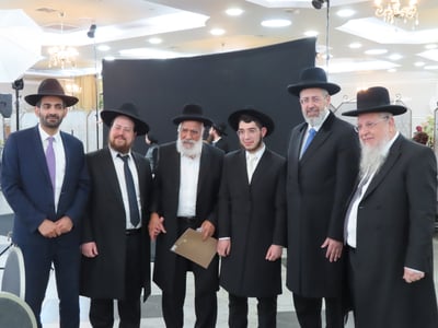שמחת נישואי בן הגר"צ אשכנזי עם בת הגר"ש לוי