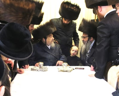 הגה"צ רבי חיים צבי מייזליש בביקור אצל הגה"צ רבי יעקב מאיר שכטר