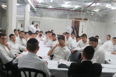 אלפי תלמידי ישיבות מטיילים בימי בין הזמנים כשהם בסכנת מעצר מיידית | אז מה עושים?