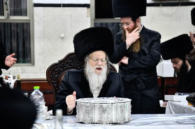 האדמו"ר ממודז'יץ בנעילת החג