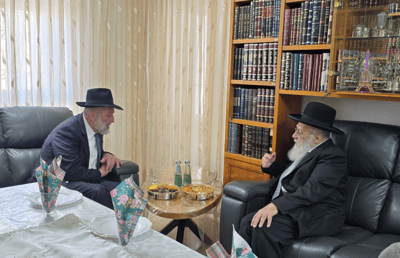 המועצת תכריע. דרעי במעונו של הראש"ל הגר"י יוסף