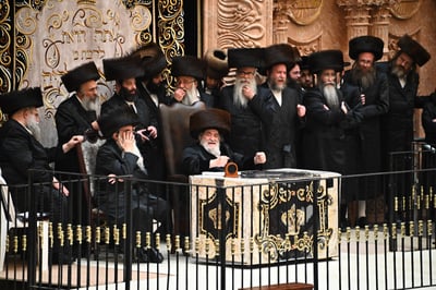 האדמו"ר מויז'ניץ בספירת העומר מ"ט בעומר