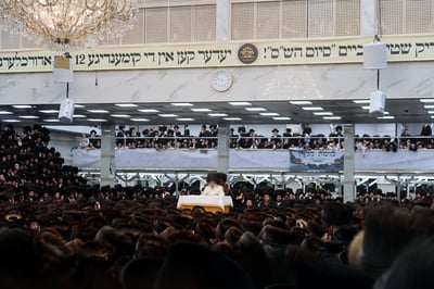 חג השבועות בחצה"ק סאטמר