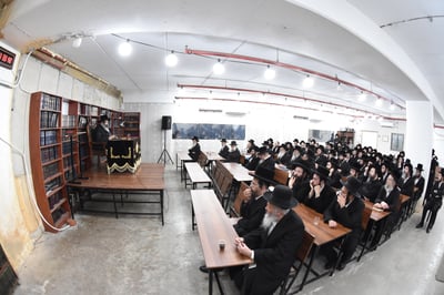 כינוס "וַתְּלַמְּדֵם" בחצר הקודש זוטשקא
