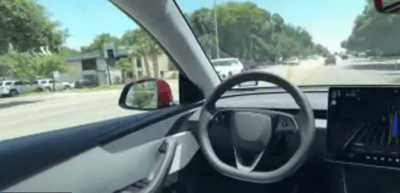 ללא אדם במושב הנהג. הרובוטקסי בנסיעת מבחן היום