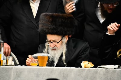 האדמו"ר מאמשינוב בחתונה בבני ברק