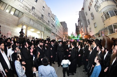 הכנסת ס"ת לביהמ"ד 'שבט הלוי'