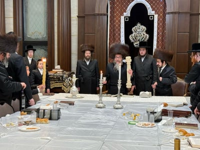 האדמו"ר מסקולען, שב"ק אצל דודו האדמו"ר מסקולען לייקווד