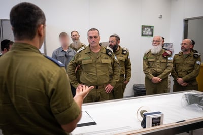 הרמטכ"ל במחנה שורה, בתחילת השבוע