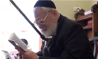תיעוד נדיר | מרן הגר״ע יוסף זצ"ל בבכי תמרורים באמירת הקינה ׳יהודה וישראל׳